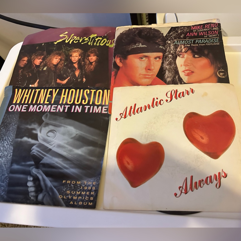 8 vinyl 45s 89’s music Atlantic Starr, Whitney Houston, Starship, Lits Ford, &